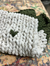 2/23/25-Chunky Knit Blanket Workshop