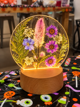 11/4/26-Resin Floral Table Lights